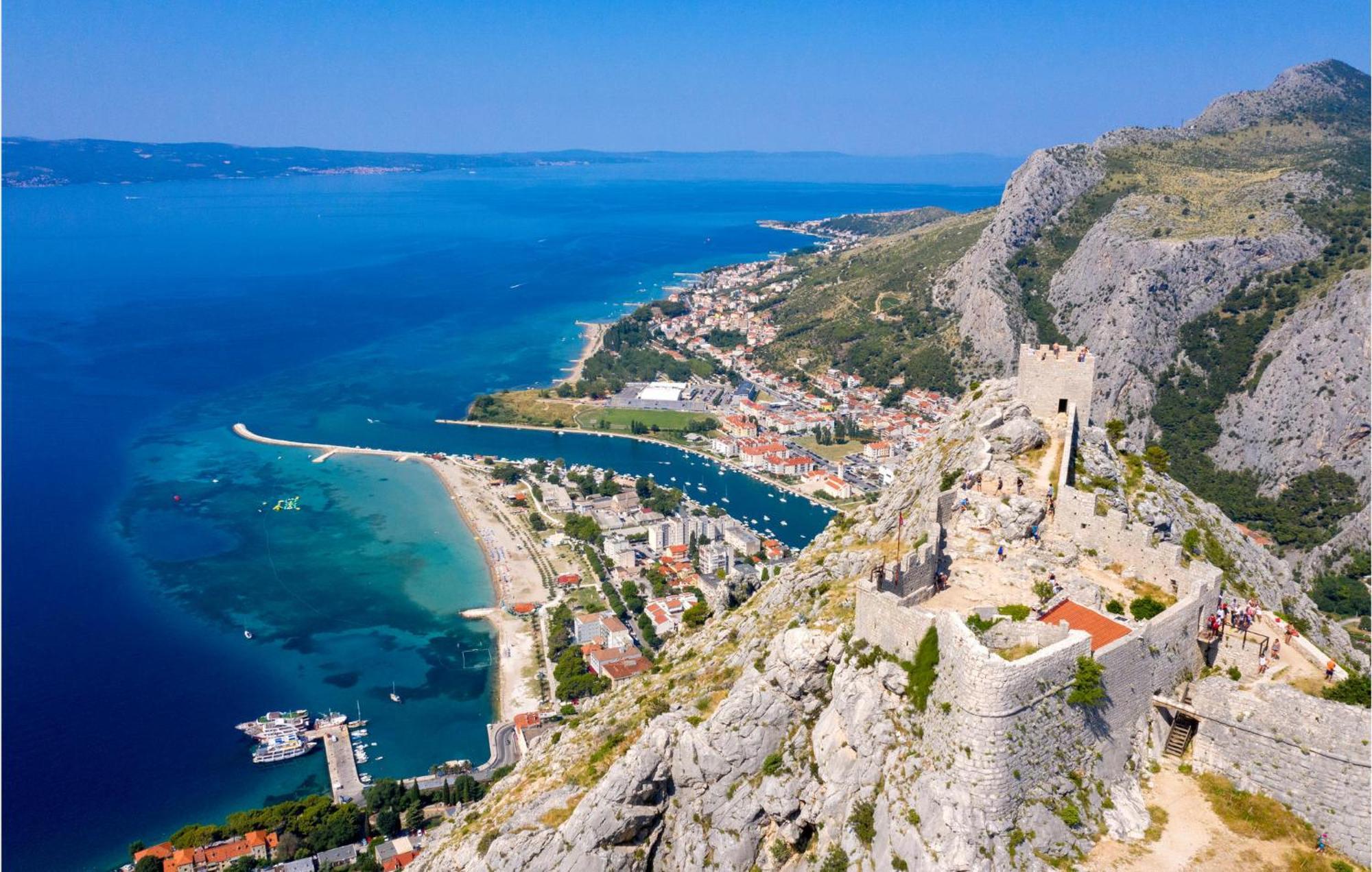Gorgeous Apartment In Omis With Kitchen Экстерьер фото